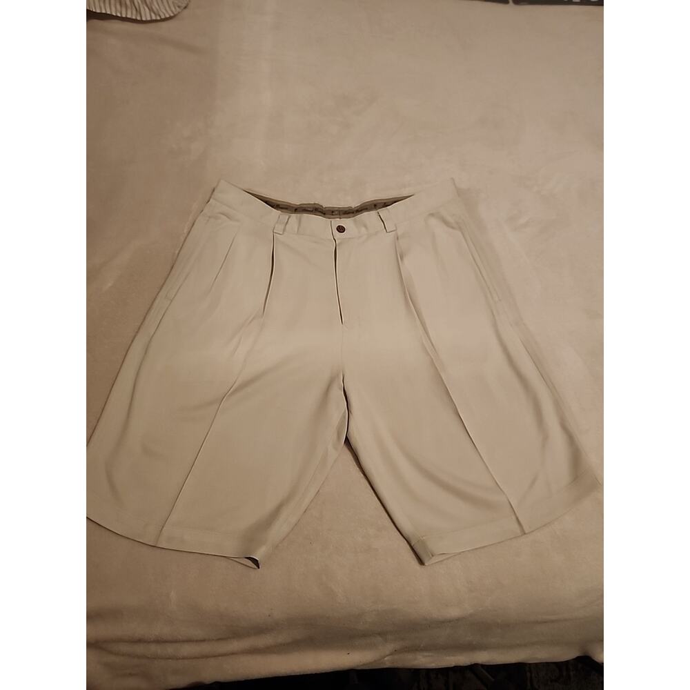 BVI Pusser's Island Reserve Shorts 100% Silk Men's Pleated Beige Size 36 Nwot